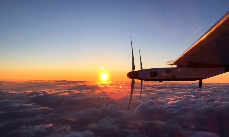 solar-impulse-over-japan