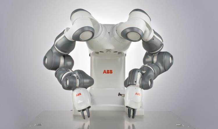 yumi az abb emberbarát robotja