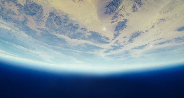 föld az űrből nézve