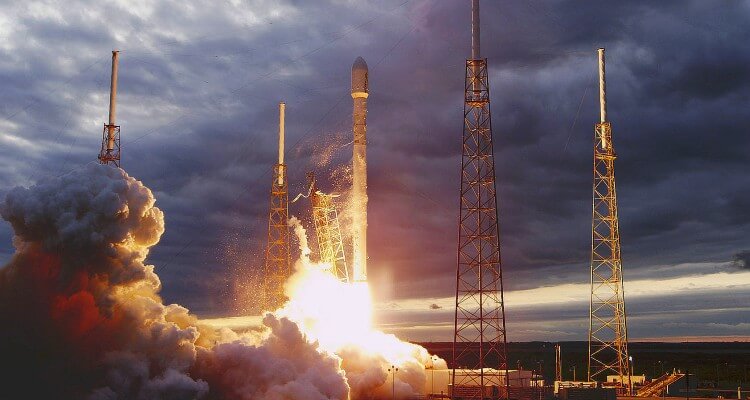 spacex falcon9 rakéta start
